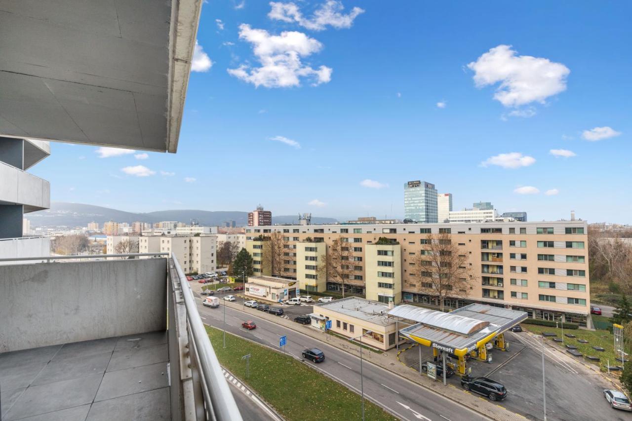Lam Stadium 2 - Terrace Bratislava Dış mekan fotoğraf